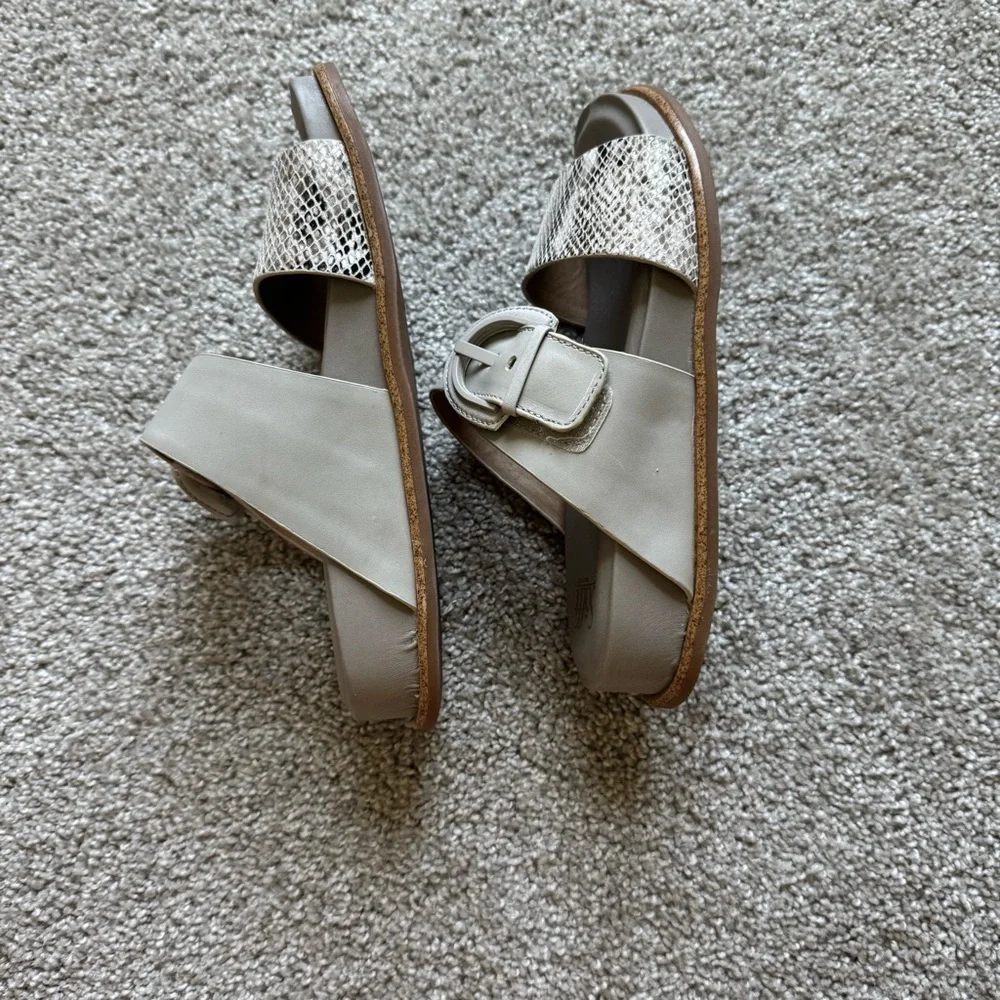 Sofft Sandals with Snakeskin Accent - Picture 3 of 4